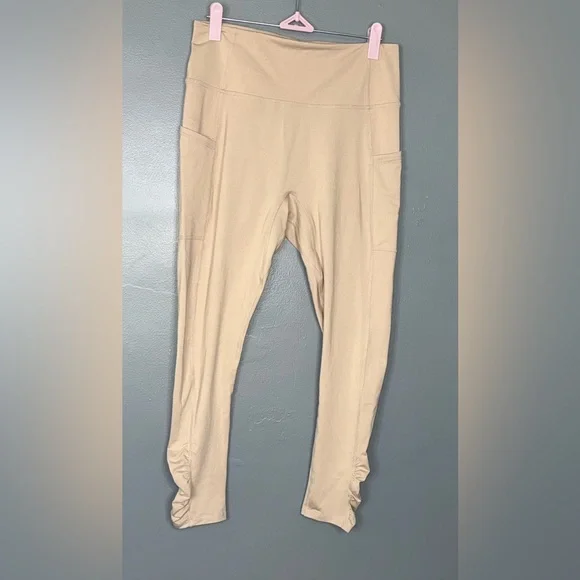 Free People Movement Ruched Ankle Legging in Clay NWOT - Picture 5 of 7